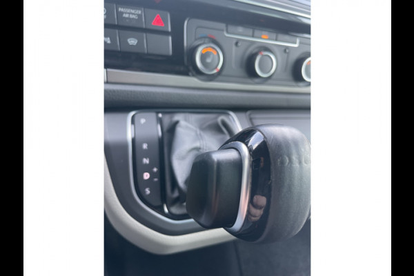 Volkswagen Transporter 2.0 TDI L2H1 30 DC Bulli Airco - Cruise control - Parksensoren V+A - Navigatie - Apple Carplay/Android auto - Radio/CD/Bluetooth - Multfunctioneel Stuurwiel - Mistlampen - LMV - Trekhaak - CD+AB - Ramen E-VZ - Spiege