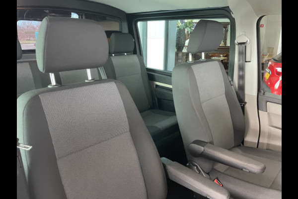 Volkswagen Transporter 2.0 TDI L2H1 30 DC Bulli Airco - Cruise control - Parksensoren V+A - Navigatie - Apple Carplay/Android auto - Radio/CD/Bluetooth - Multfunctioneel Stuurwiel - Mistlampen - LMV - Trekhaak - CD+AB - Ramen E-VZ - Spiege