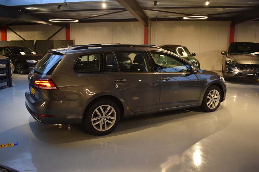 Volkswagen GOLF Variant 1.0 TSI Highline Automaat Panorama