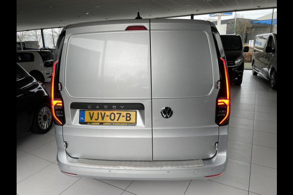 Volkswagen Caddy Cargo Maxi L2H1 2.0 TDI 1st Edition Clim. control - Cruise control - Parkeersensoren A - Navi full map - Radio/Bluetooth - MFL Stuurwiel - LMV 17" - Bot waarschuwingssysteem - Zijschuifdeur R - Tussenschot Volledig