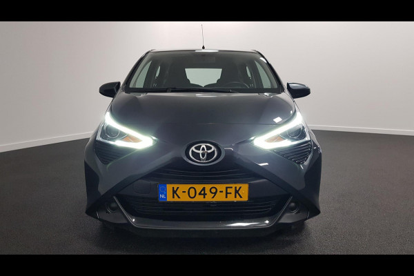 Toyota Aygo 1.0 VVT-i x-play | Navigatie | Airco | Camera | Led | Toerenteller