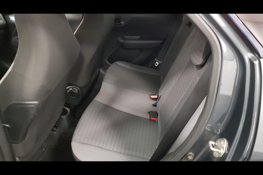 Toyota Aygo 1.0 VVT-i x-play | Navigatie | Airco | Camera | Led | Toerenteller