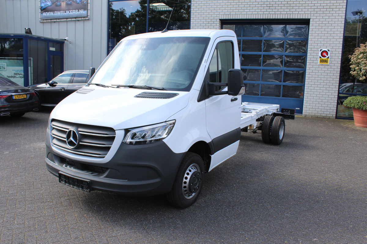 Mercedes-Benz Sprinter 517 CDI L3 Pro BPM vrij Chassis cabine 3500 kg trekhaak, MBUX 10.25, LED koplampen, Geveerde stoel, Etc.