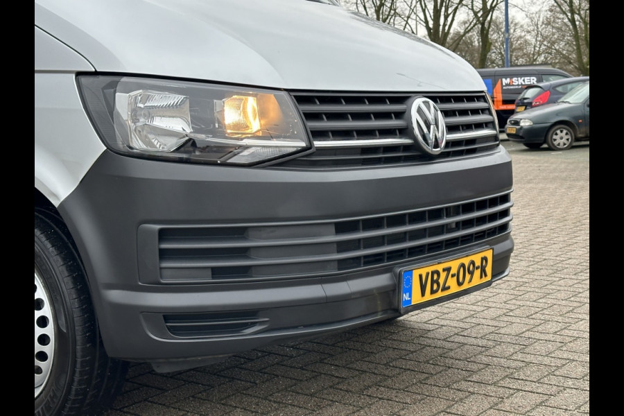 Volkswagen Transporter 2.0 TDI L2H1 AIRCO! TREKHAAK! CAMERA!