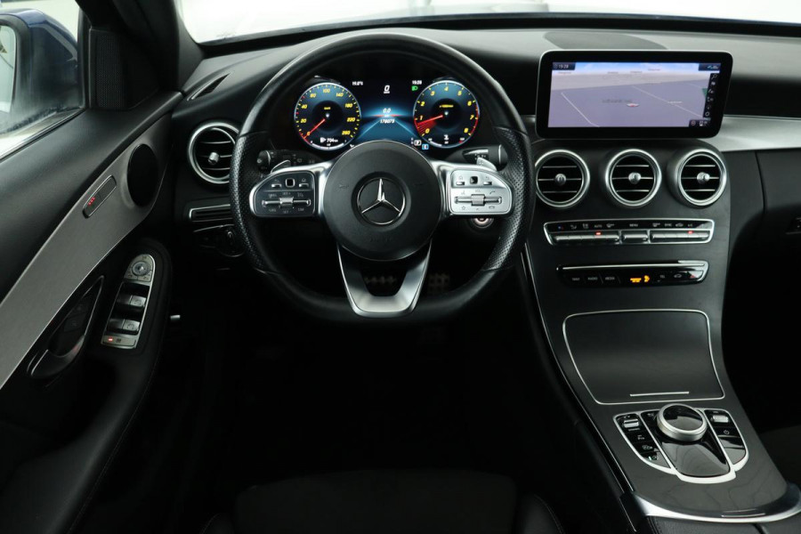 Mercedes-Benz C-Klasse 180 AMG | 1e eigenaar | Stoelverwarming | 360 camera | Half leder | Full LED | Park Assist | Navigatie | Cruise control | Getint glas