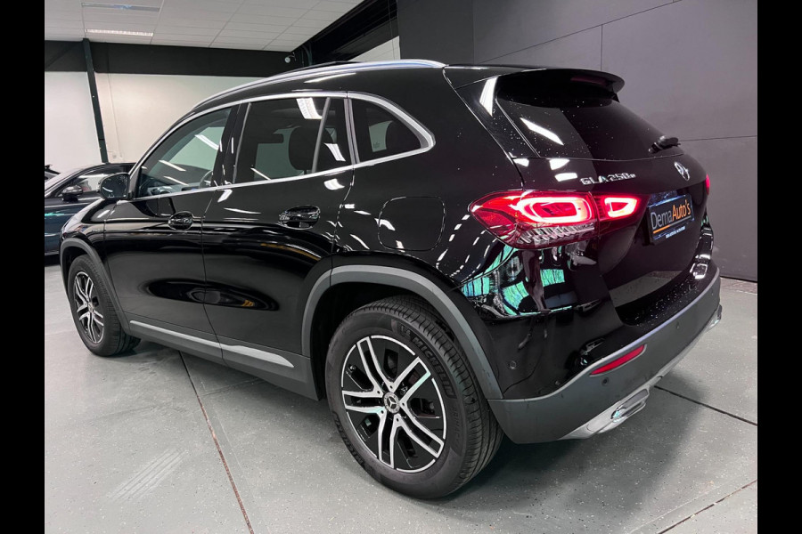 Mercedes-Benz GLA 250 e Business Solution Luxury Limited PANO/NAVI/LEDER/DAB///