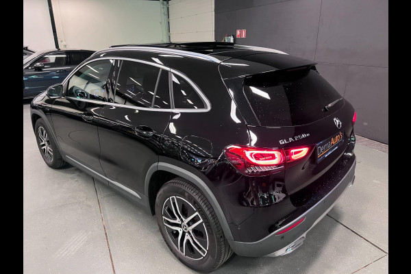 Mercedes-Benz GLA 250 e Business Solution Luxury Limited PANO/NAVI/LEDER/DAB///