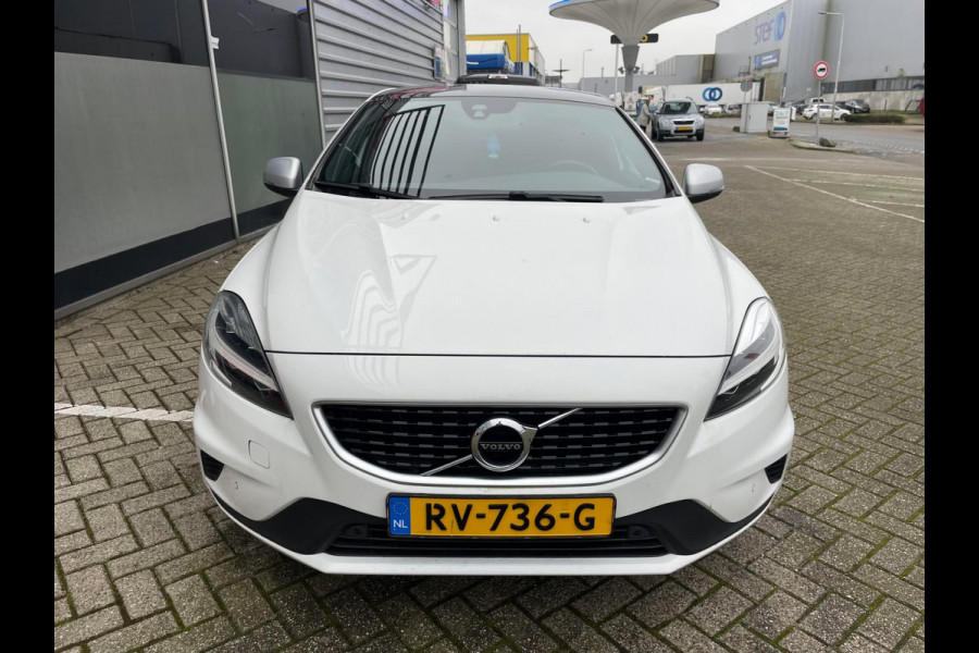 Volvo V40 2.0 D3 Business Sport / panoramadak / leer