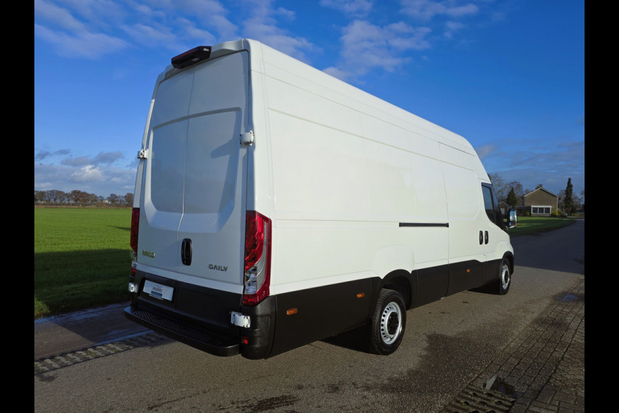 Iveco Daily 35S18HV 3.0 410 H3 - 180 Pk - Euro 6 - AUTOMAAT - Climate Control - ParkeerCamera