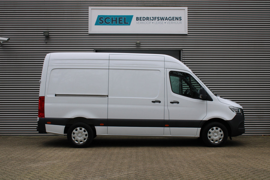 Mercedes-Benz Sprinter 317CDI L2H2 Pro - 2x Schuifdeur - LED - Mbux 10 - 3.5t Trekhaak - Betimmering - Camera - Carplay - Bind spot - Cruise - Smartpho