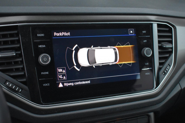 Volkswagen T-Roc 1.0 TSI Style | APPLE CARPLAY | ANDROID AUTO | ADAPTIEVE CRUIS CONTROLE | DEALER ONDERHOUDEN | NAP