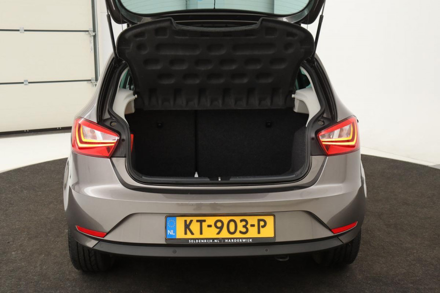 Seat Ibiza 1.4 TDI Style Connect | Stoelverwarming | Xenon | Carplay | Navigatie | Climate control | Cruise control | PDC | Bluetooth