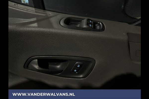 Ford Transit 2.0 TDCI 131pk L3H2 Euro6 Airco | Camera | Navigatie | Apple Carplay Android Auto, Cruisecontrol, Parkeersensoren, Stoelverwarming, Verwarmde voorruit, Bijrijdersbank