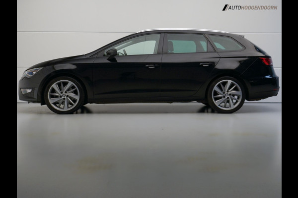 Seat León ST 1.8 TSI FR Connect (APPLE CARPLAY,SCHUIF-PANORAMADAK,LED VERLICHTING,ALCANTARA,STOELVERWARMING,TREKHAAK,TOPCONDITIE)