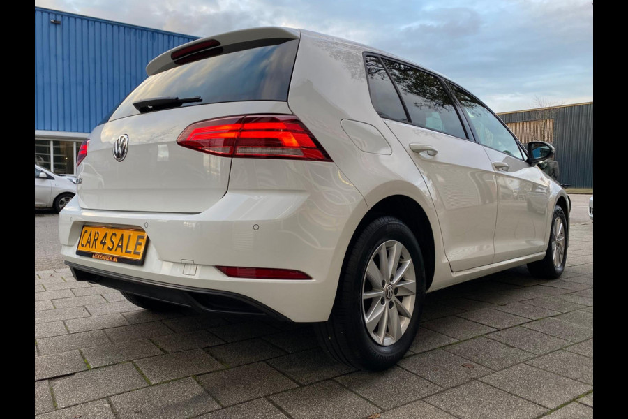 Volkswagen Golf 1.0 TSI Trendline BMT - Navigatie Apple CarPlay I Airco I Sport velgen I LED I PDC I 126.000 KM Dealer onderhouden