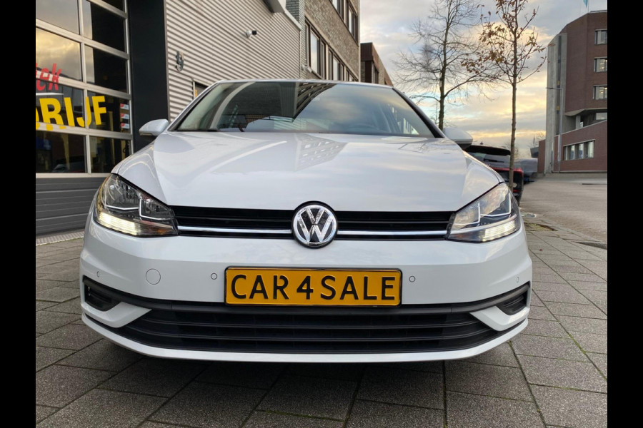 Volkswagen Golf 1.0 TSI Trendline BMT - Navigatie Apple CarPlay I Airco I Sport velgen I LED I PDC I 126.000 KM Dealer onderhouden