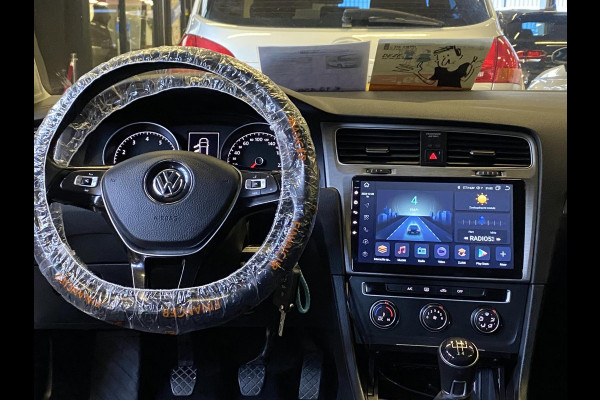 Volkswagen Golf 1.0 TSI Trendline BMT - Navigatie Apple CarPlay I Airco I Sport velgen I LED I PDC I 126.000 KM Dealer onderhouden