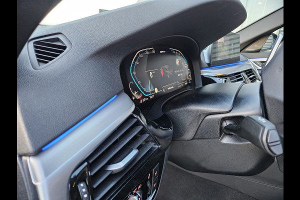 BMW 5 Serie 530e M Sport Plug In Hybrid Dealer O.H PHEV | Lederen Sportstoelen | Head Up | Harman Kardon | Camera | Sfeerverlichting | Apple Carplay | DAB | El. Achterklep |