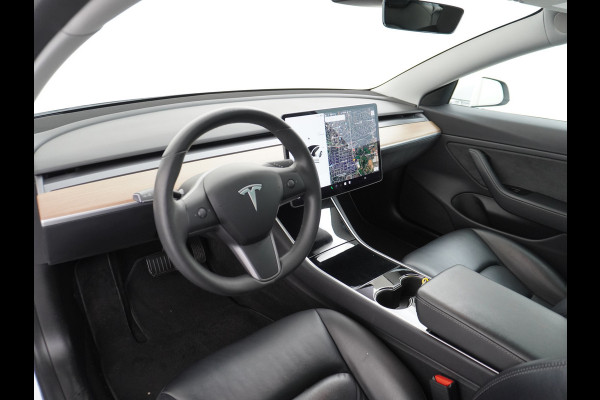 Tesla Model 3 Long Range 75 kWh 463PK FSD-vb.19" Premium-Audio 4wd AutoPilot Pano.dak Camera Leer Adaptive-Cruise+Stop&Go  PDC-A+Voor Wifi Ecc Veel grip door AWD vierwielaandrijving.  Origineel Nederlandse auto ! 1e eigenaar 61k nieuw