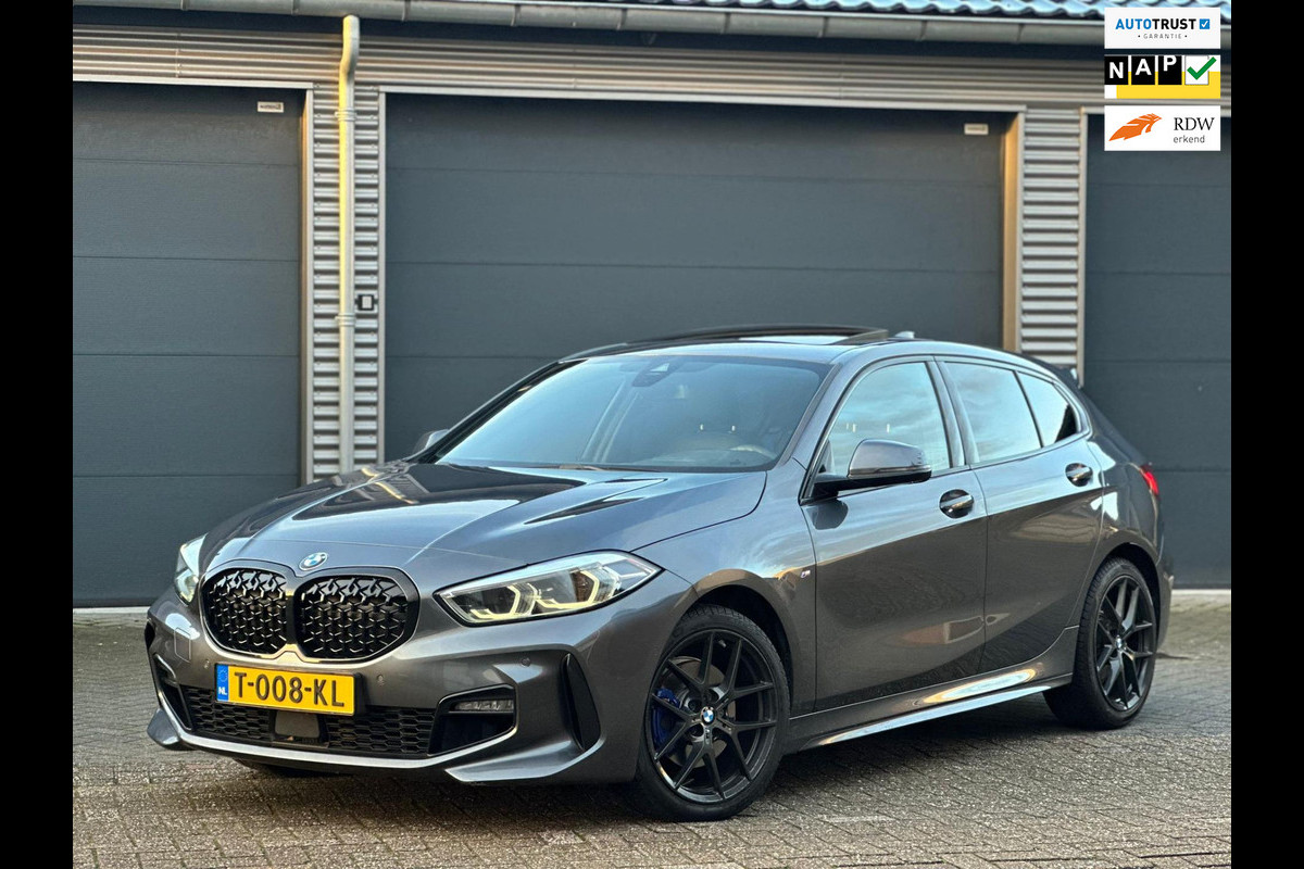 BMW 1-serie 118i M-sport pakket, panoramadak, achteruitrijcamera, Led verlichting,stoelverwarming