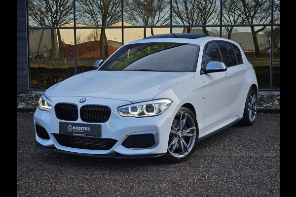 BMW 1-serie M135i xDrive |OPENDAK|H&K|STUUR/STOELVERW