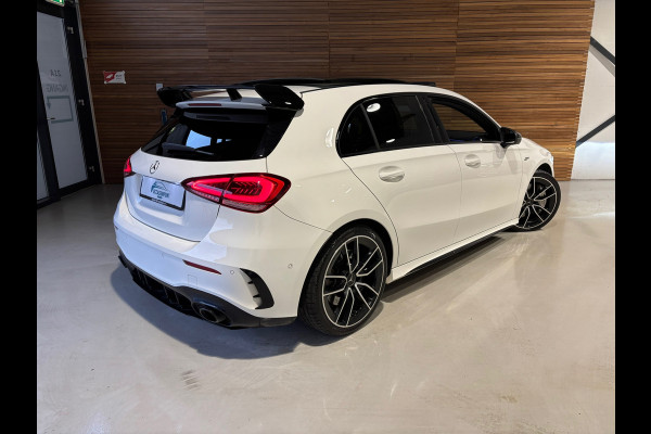 Mercedes-Benz A-Klasse AMG 35 4MATIC Night | FULL Option | Aero Pack | Performance Seats | Pano | Burmester | 360 Camera | Ambient