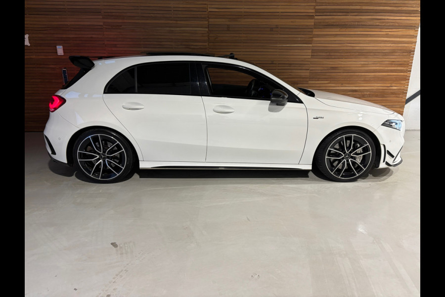 Mercedes-Benz A-Klasse AMG 35 4MATIC Night | FULL Option | Aero Pack | Performance Seats | Pano | Burmester | 360 Camera | Ambient