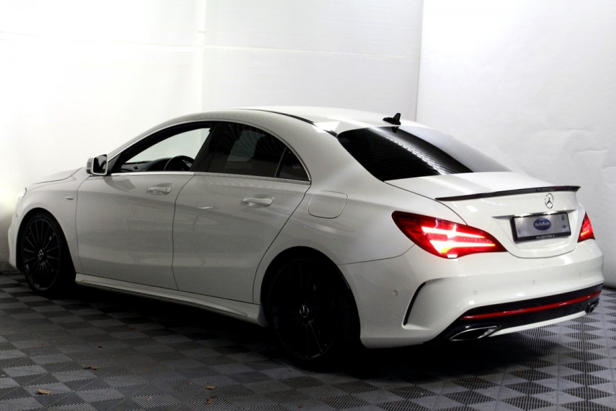 Mercedes-Benz CLA-Klasse 250 AMG Sport 218pk CARPLAY LEDER RODE-GRODELS '17