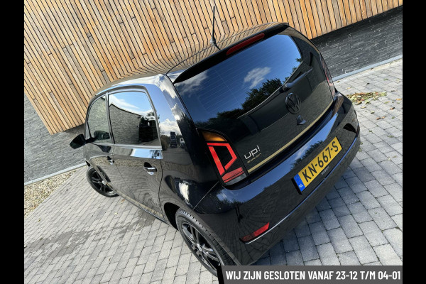 Volkswagen up! 1.0 BMT move up! Edition | Achteruitrijcamera | Parkeersensoren achter | Multifunctioneel stuurwiel | Cruise control | Bluetooth