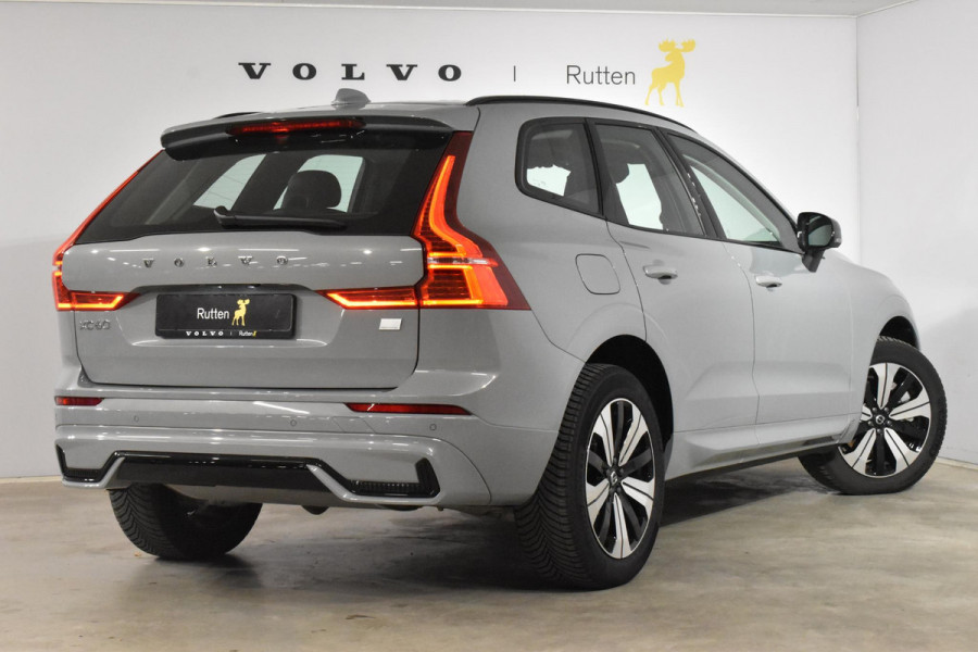 Volvo XC60 T6 350PK Long Range AWD Plus Dark / Panoramadak / Lighting Pack / Lederen bekleding / Google Maps