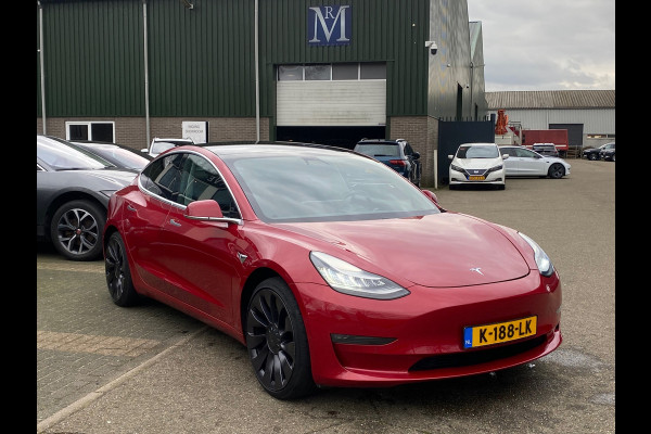 Tesla Model 3 Long Range AWD 75 kWh VAN: 26.900,- VOOR 24.877,- EINDEJAARSVOORDEEL: 2.023,- | TREKHAAK MET TREKGEWICHT