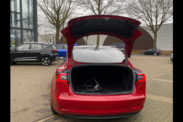 Tesla Model 3 Long Range AWD 75 kWh VAN: 26.900,- VOOR 24.877,- EINDEJAARSVOORDEEL: 2.023,- | TREKHAAK MET TREKGEWICHT