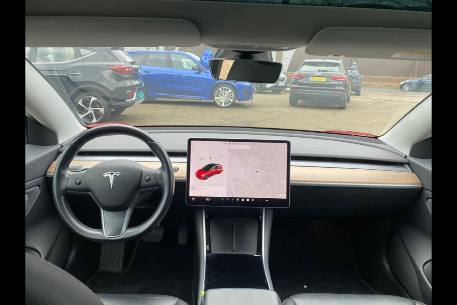 Tesla Model 3 Long Range AWD 75 kWh VAN: 26.900,- VOOR 24.877,- EINDEJAARSVOORDEEL: 2.023,- | TREKHAAK MET TREKGEWICHT