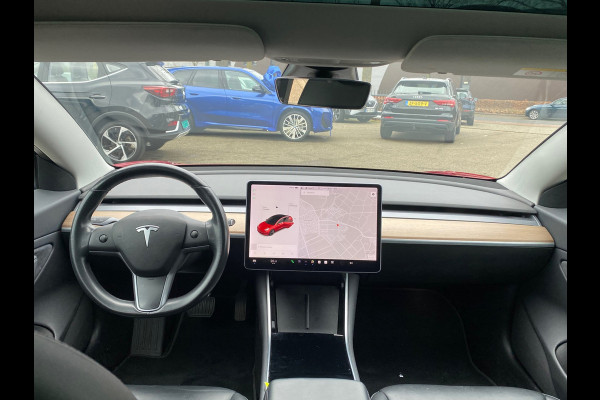 Tesla Model 3 Long Range AWD 75 kWh VAN: 26.900,- VOOR 24.877,- EINDEJAARSVOORDEEL: 2.023,- | TREKHAAK MET TREKGEWICHT