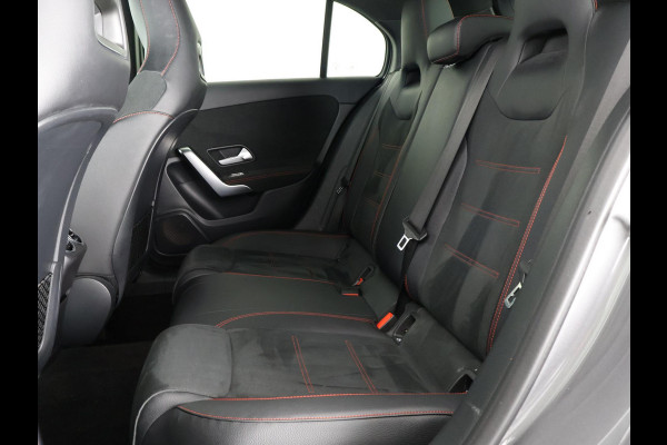 Mercedes-Benz A-Klasse 180 Business Sport AMG Automaat | Navigatie | Sportstoelen | Apple Carplay & AndroidAUTO |