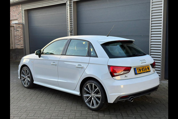 Audi A1 Sportback 1.0 TFSI Advance S- LINE, 5 deurs, navigatie, nederlandse auto met nationale auto pas