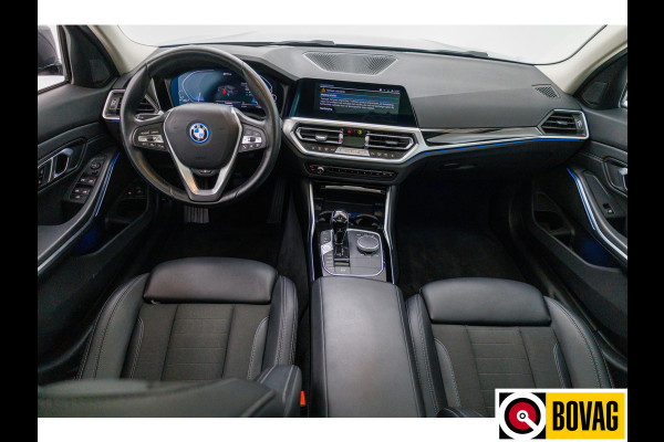 BMW 3 Serie Touring 330e Business Sportline 292 PK Panoramadak, Trekhaak, Stoel- stuurverw. Headup, Comfort access, Adaptieve Cruise