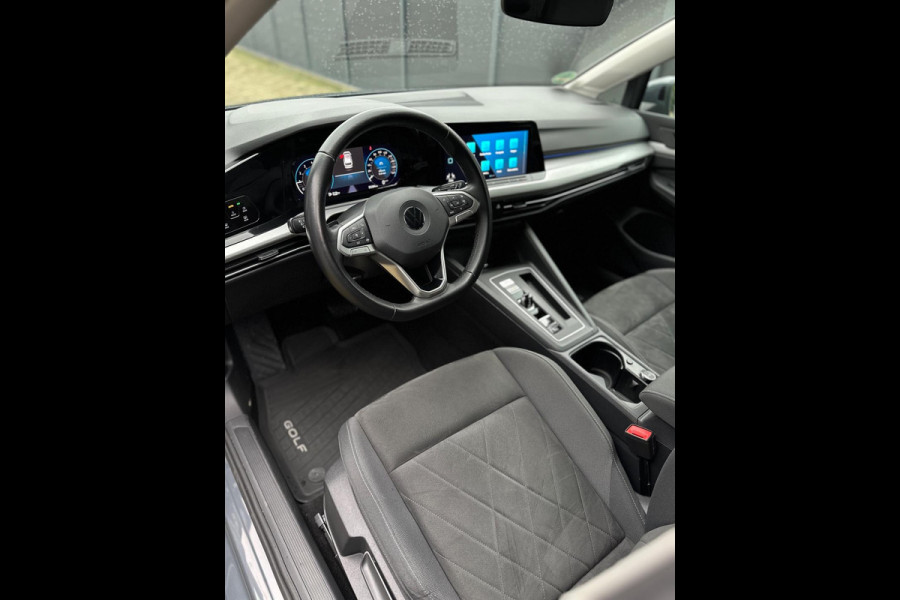 Volkswagen GOLF Variant 1.5 eTSI Life CarPlay Camera