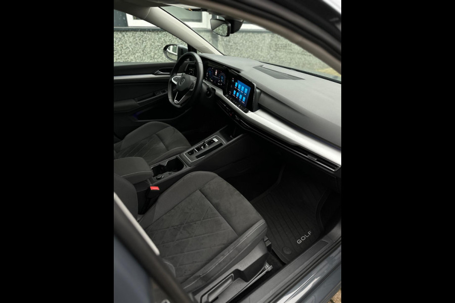 Volkswagen GOLF Variant 1.5 eTSI Life CarPlay Camera