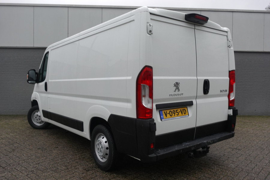 Peugeot Boxer 335 2.0 BlueHDI L2H1 | 160pk | *€355 p/mnd | Premium | A. CAMERA | AIRCO | CRUISE | *NAV* | BETIMMERING | 2.500kg trekgw.