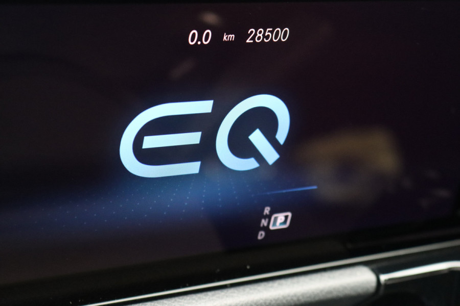 Mercedes-Benz EQA 300 4MATIC AMG Line 67 kWh | Panoramadak | Distronic+ | Memory | HUD | Keyless Go | Surround Camera | Augmented Reality | Sfeerverlichting | Advanced Sound System |