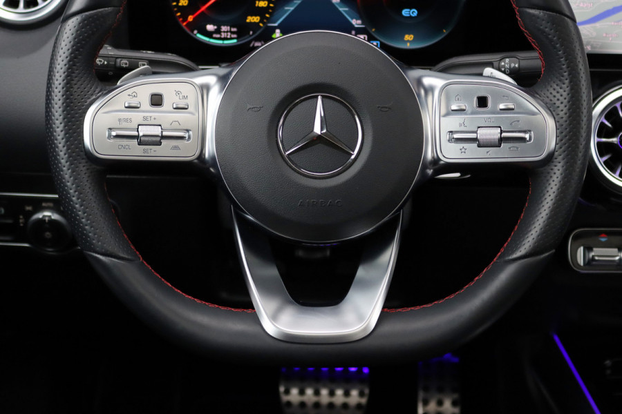 Mercedes-Benz EQA 300 4MATIC AMG Line 67 kWh | Panoramadak | Distronic+ | Memory | HUD | Keyless Go | Surround Camera | Augmented Reality | Sfeerverlichting | Advanced Sound System |