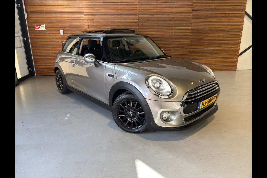 MINI Mini 1.5 Cooper Chili Business | NL-auto | 1e Eigenaar | PANO | Camera | Ambient | Full LED | Cruise | Climatronic | NAP |