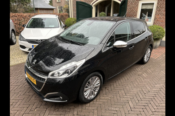 Peugeot 208 1.2 PT 110pk 5-drs Allure Navi, LMV, 39 dkm, 1e Eigenaar