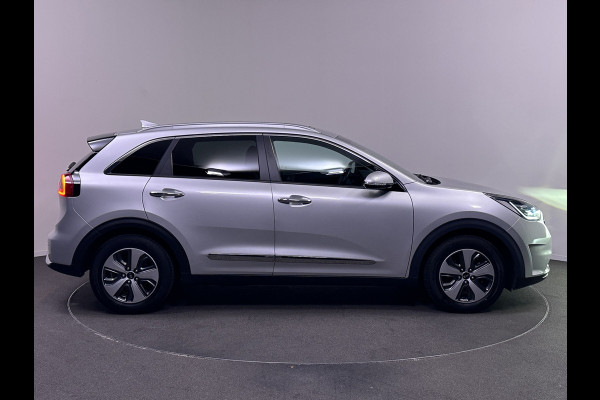 Kia Niro 1.6 GDi PHEV DynamicLine Plug In Hybrid | Schuifdak | Trekhaak Afn. | Adaptive Cruise | JBL Sound | LED | Stuur / Stoelverwarming |