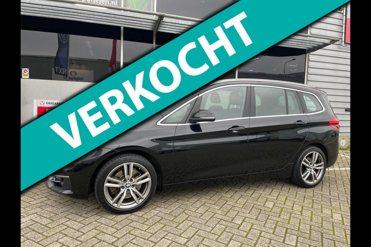 BMW 2 Serie Gran Tourer 220i Luxury 7 persoons / automaat / leer