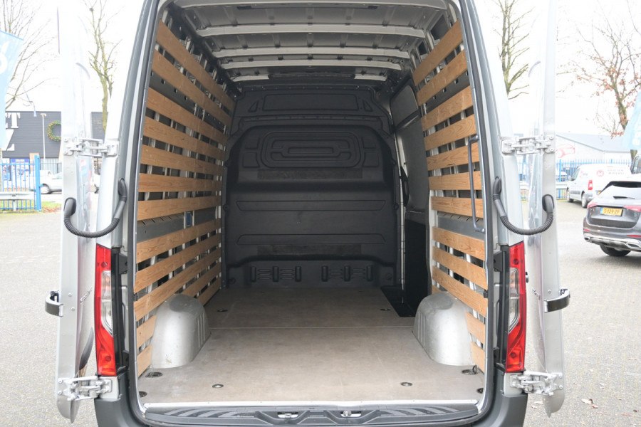 Mercedes-Benz Sprinter 315 CDI L2H2 RWD 3500kg trekgewicht, MBUX met camera