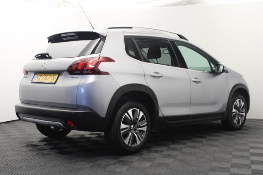 Peugeot 2008 1.2 PureTech Allure |Pano|Navi|