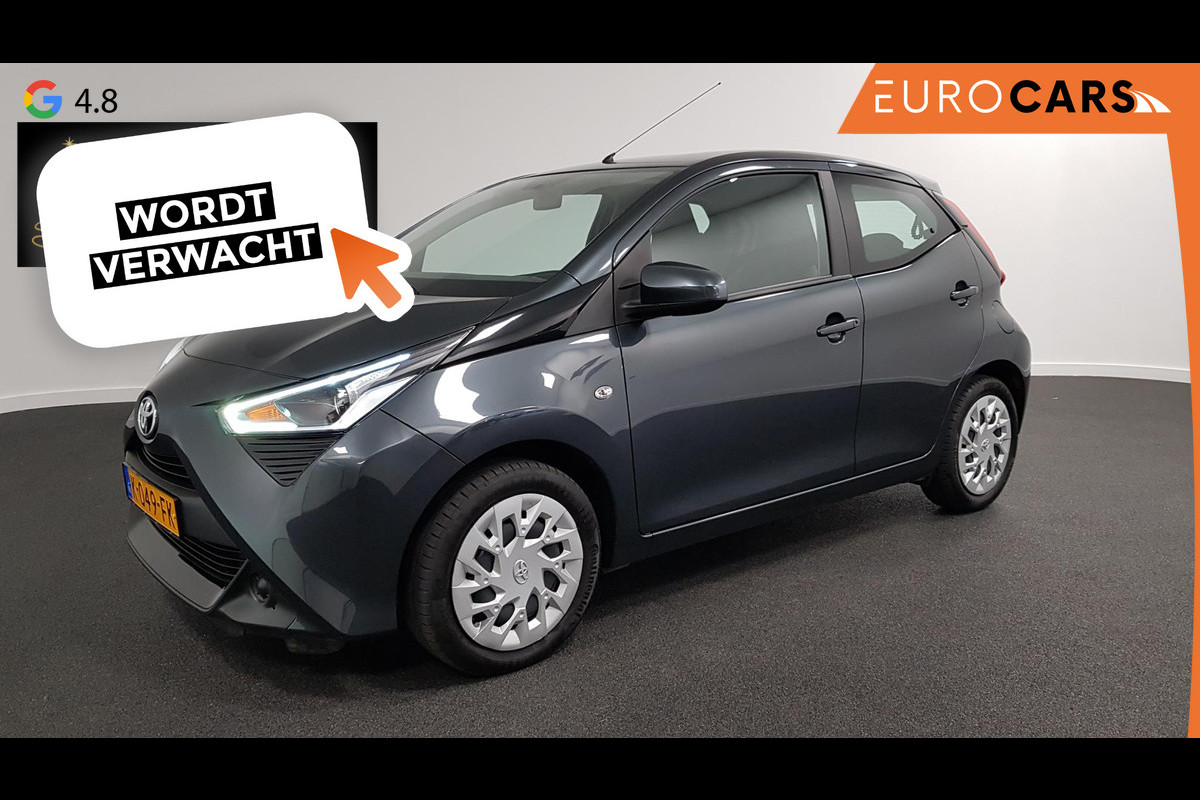 Toyota Aygo 1.0 VVT-i x-play | Navigatie | Airco | Camera | Led | Toerenteller