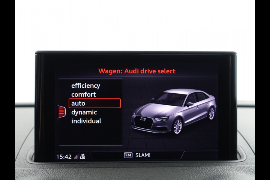 Audi A3 Limousine 35 TFSI S Line Black Optic Aut- 50/50 Deal